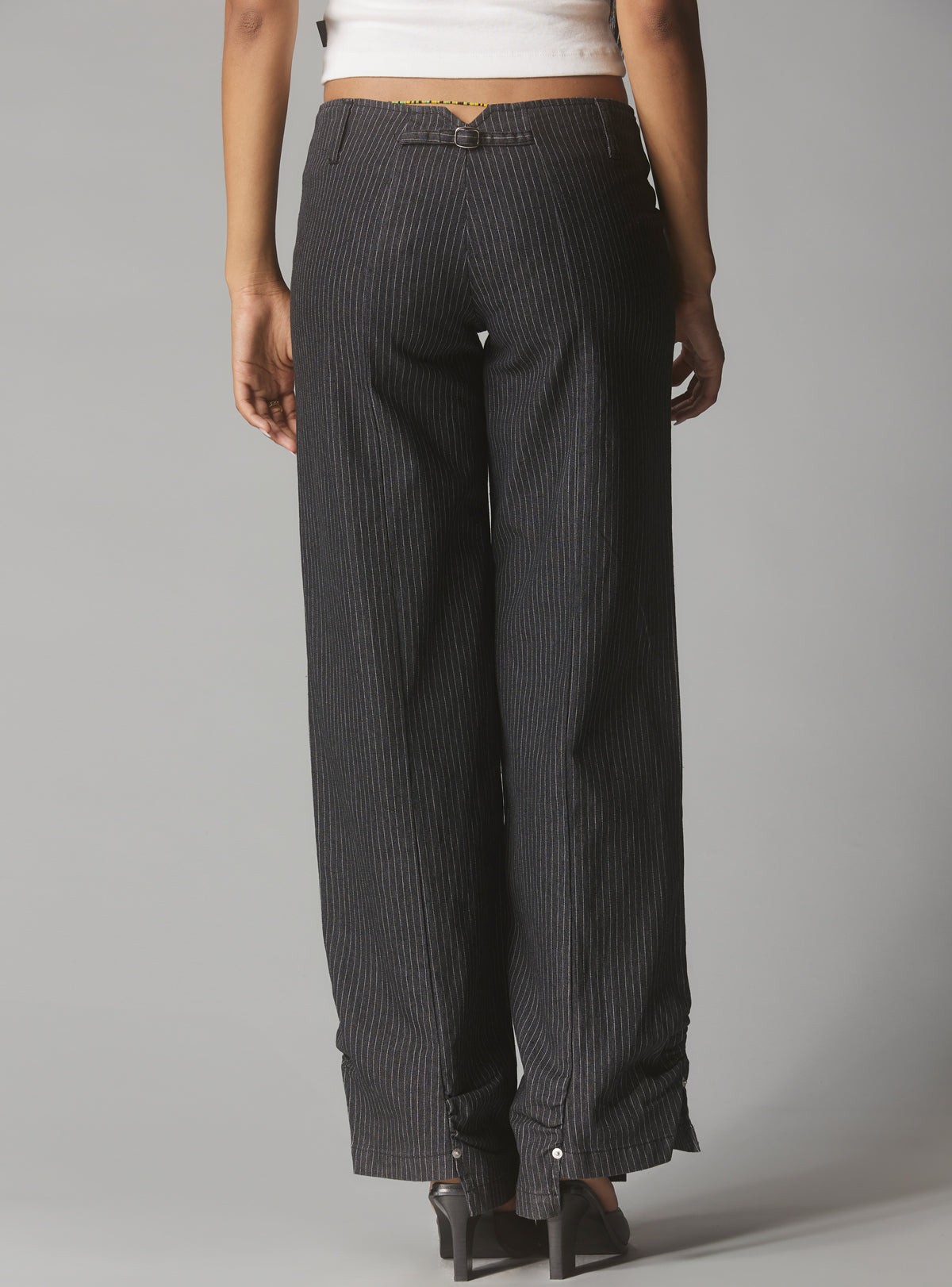 UNIF Des Pant