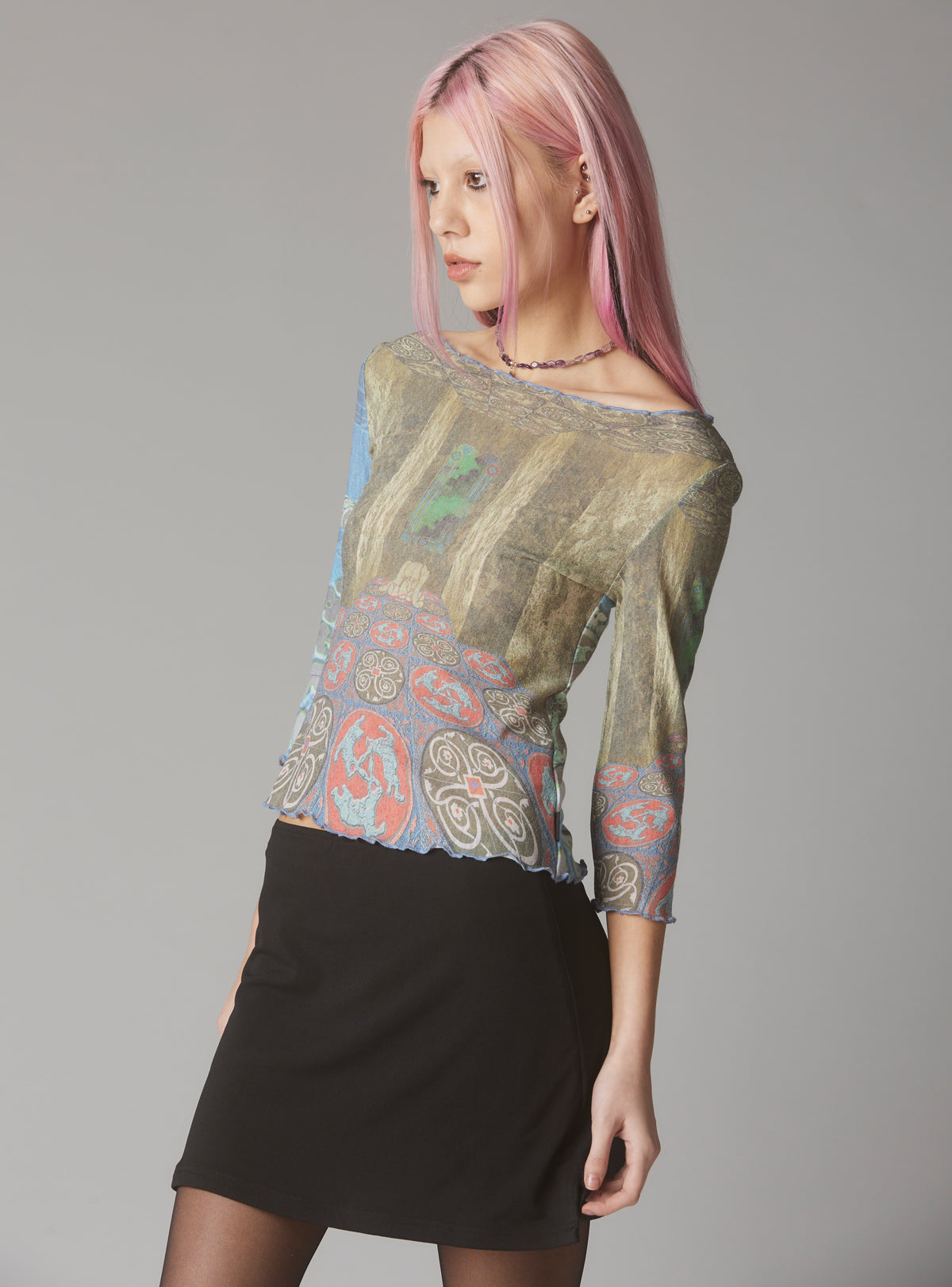 UNIF Mesh Printed Quarter Sleeve Top With Wide Neck