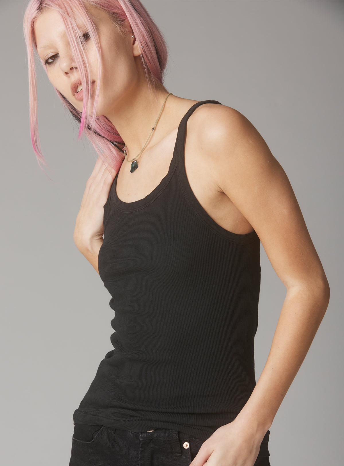 UNIF Staple Rib Tank
