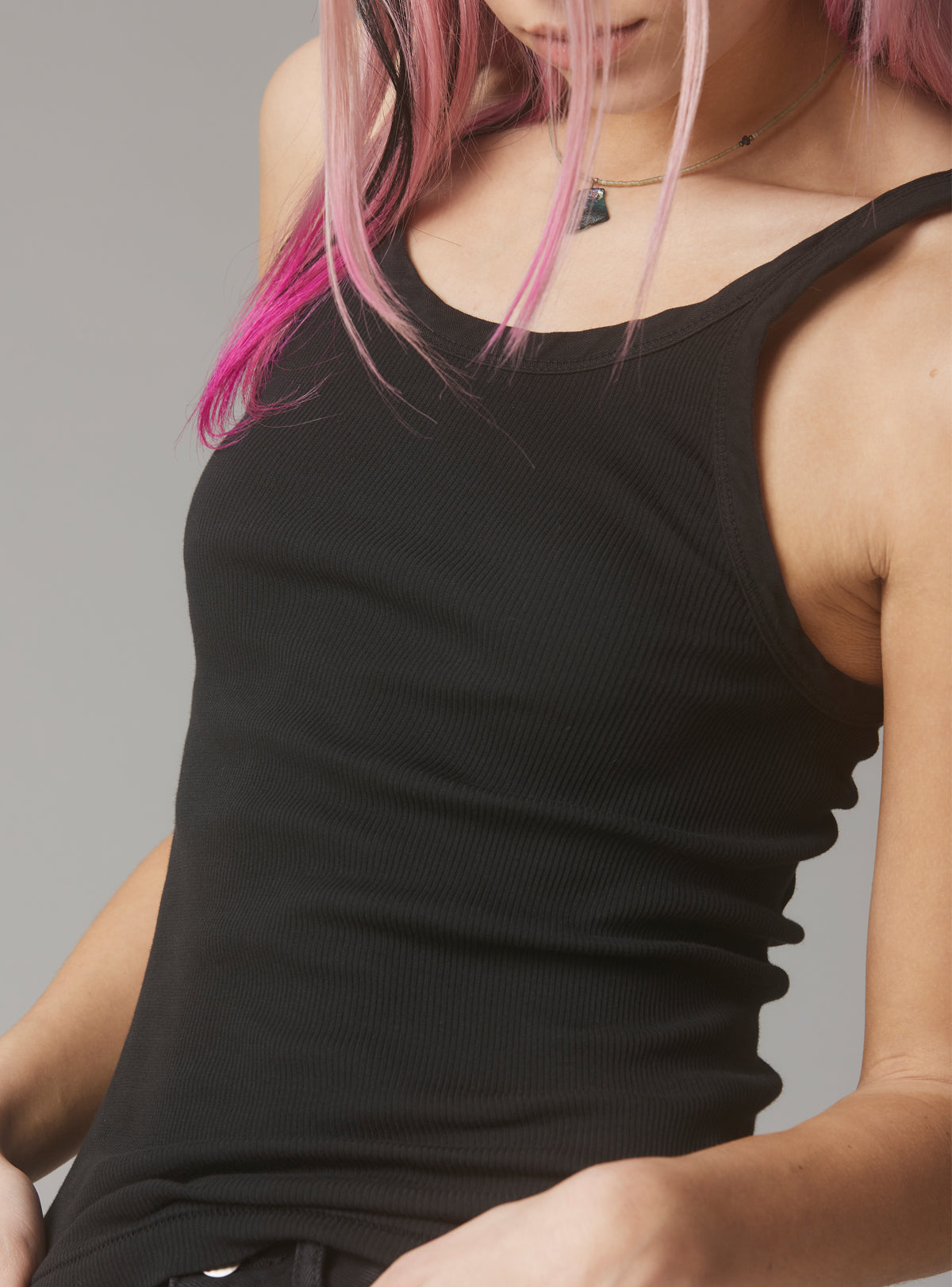 UNIF Staple Rib Tank