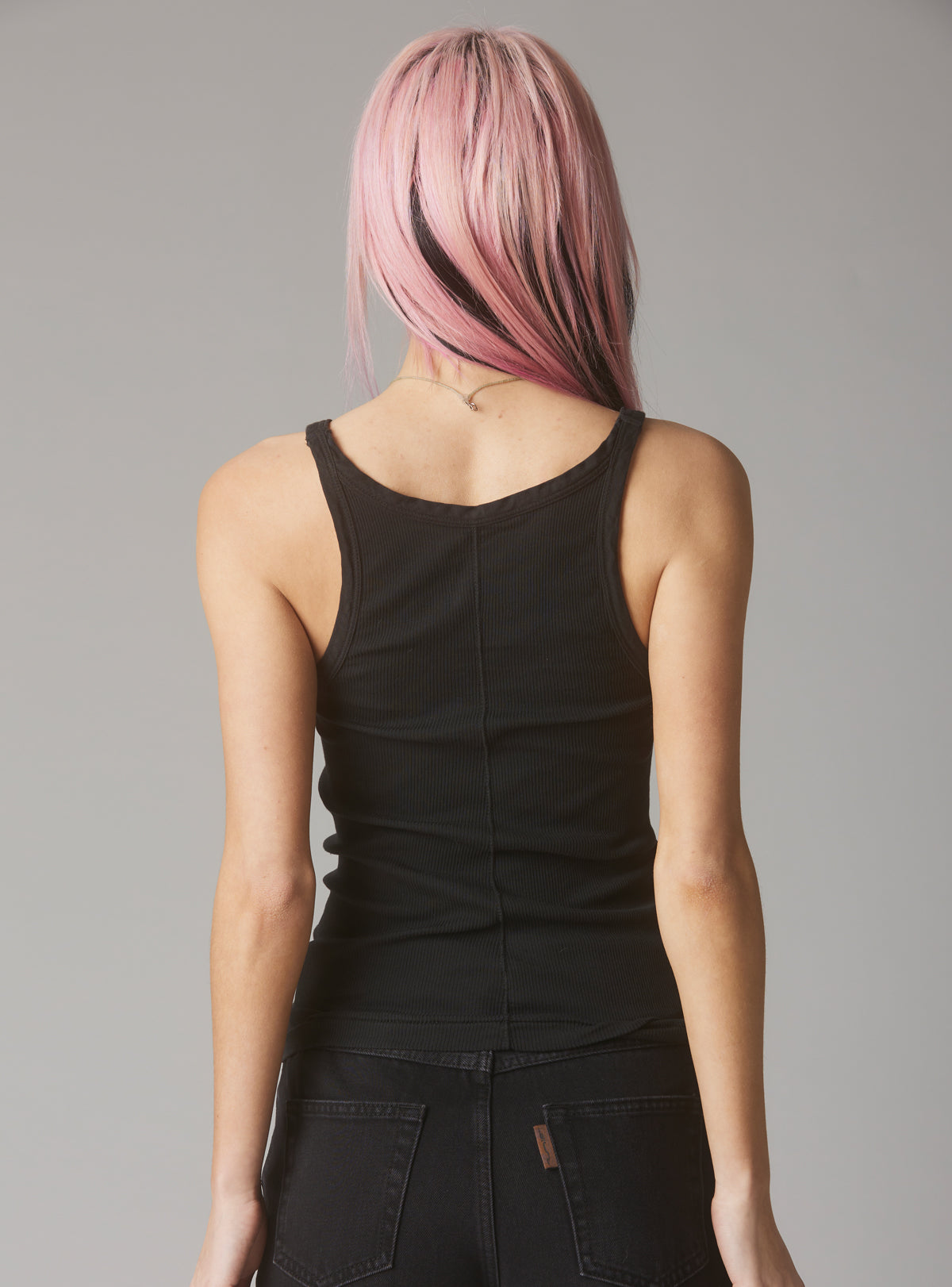 UNIF Staple Rib Tank