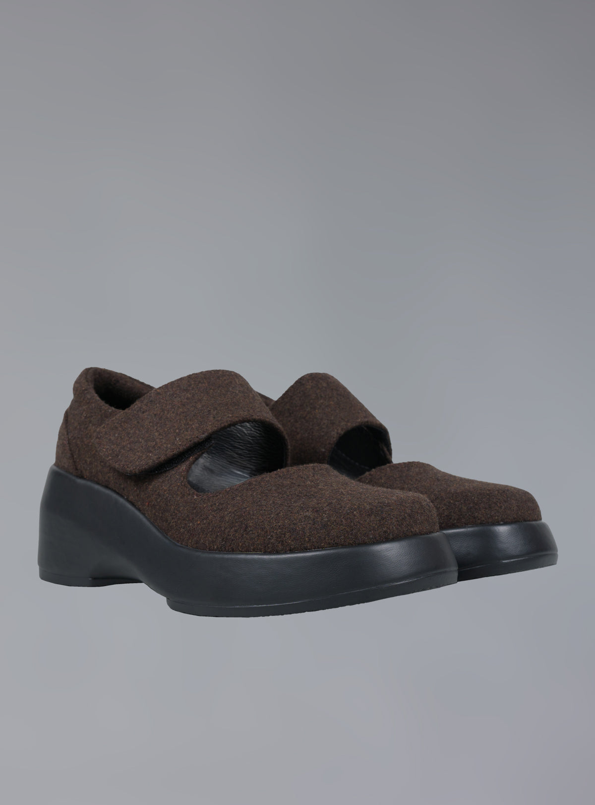 UNIF Felt Platform Sandal In Brown
