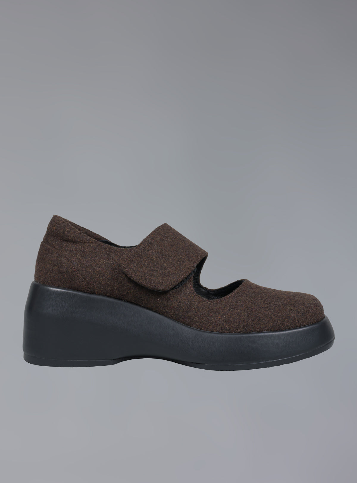 UNIF Felt Platform Sandal In Brown