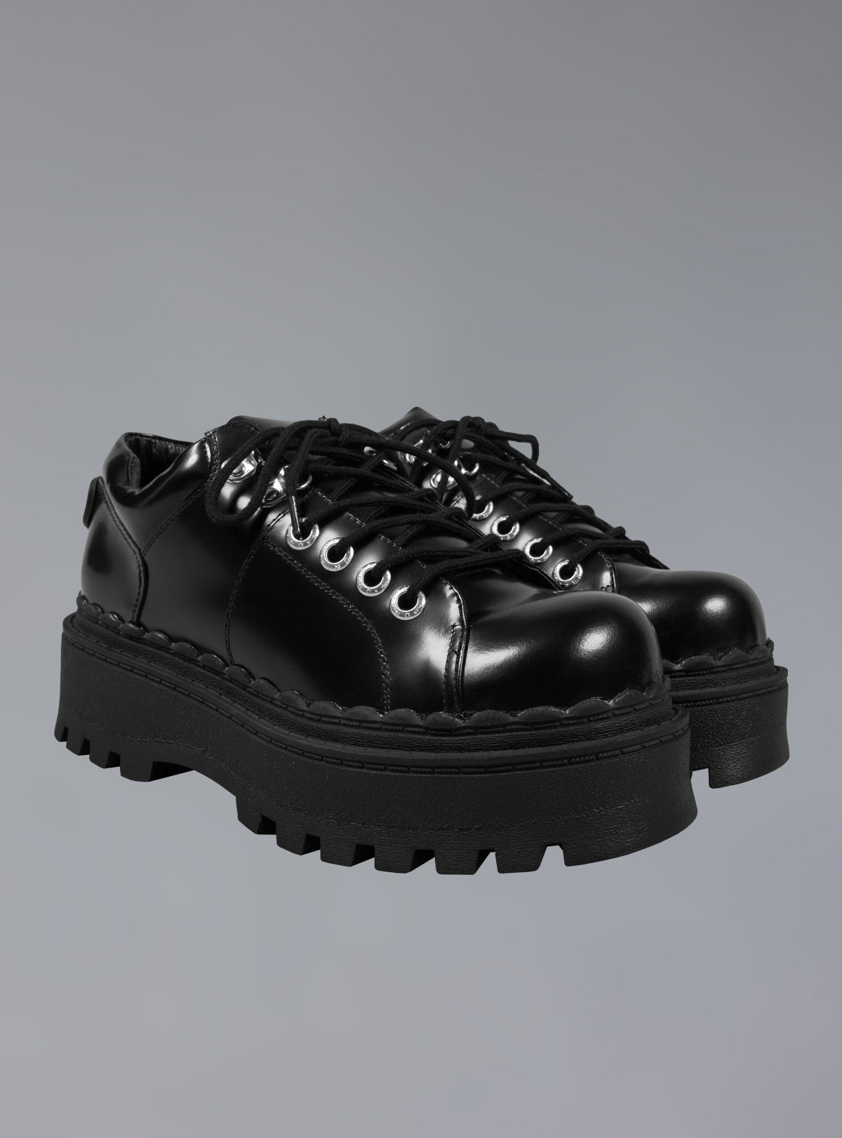 UNIF Low Top Leather Chunky Platform Boot in