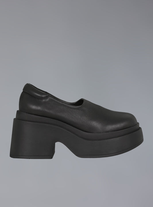 UNIF Platform Slip On Shoes in 90s Style