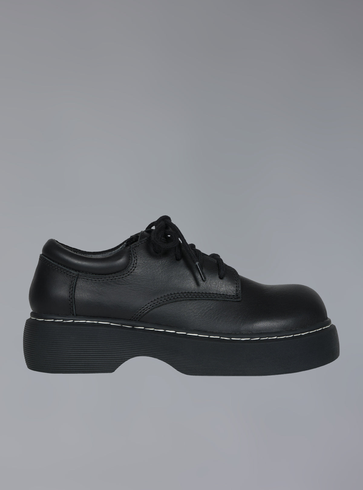 UNIF Pek Shoe