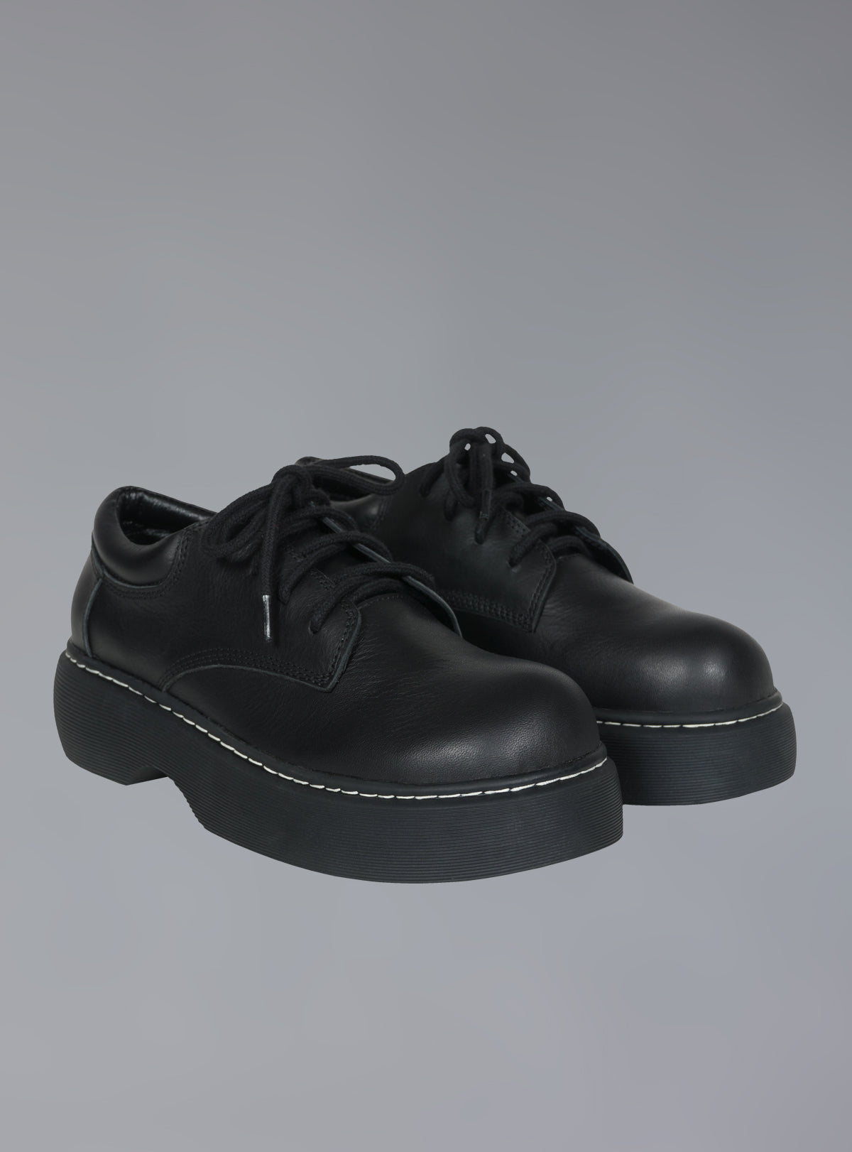UNIF Pek Shoe