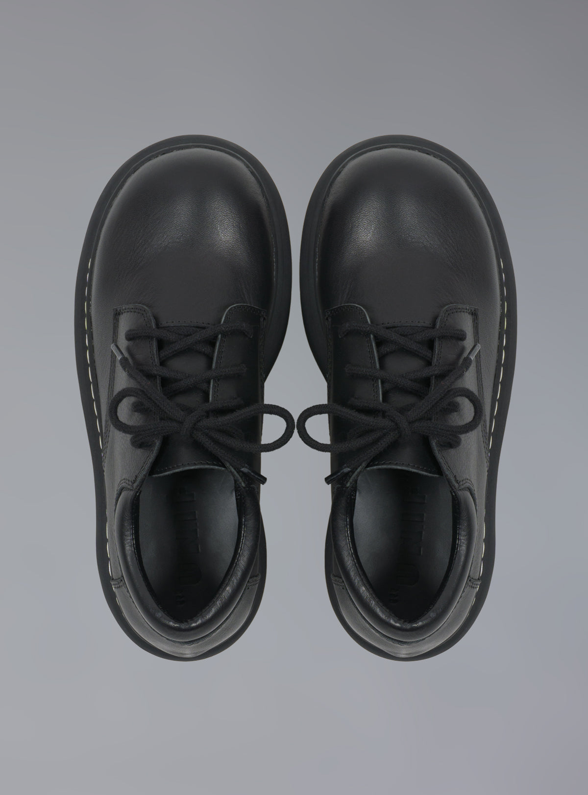 UNIF Pek Shoe