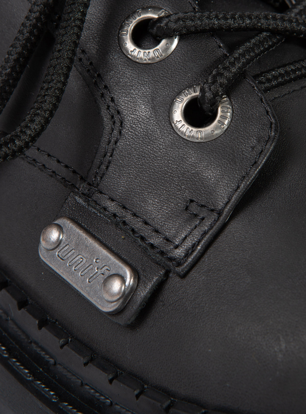 UNIF Trail Shoe