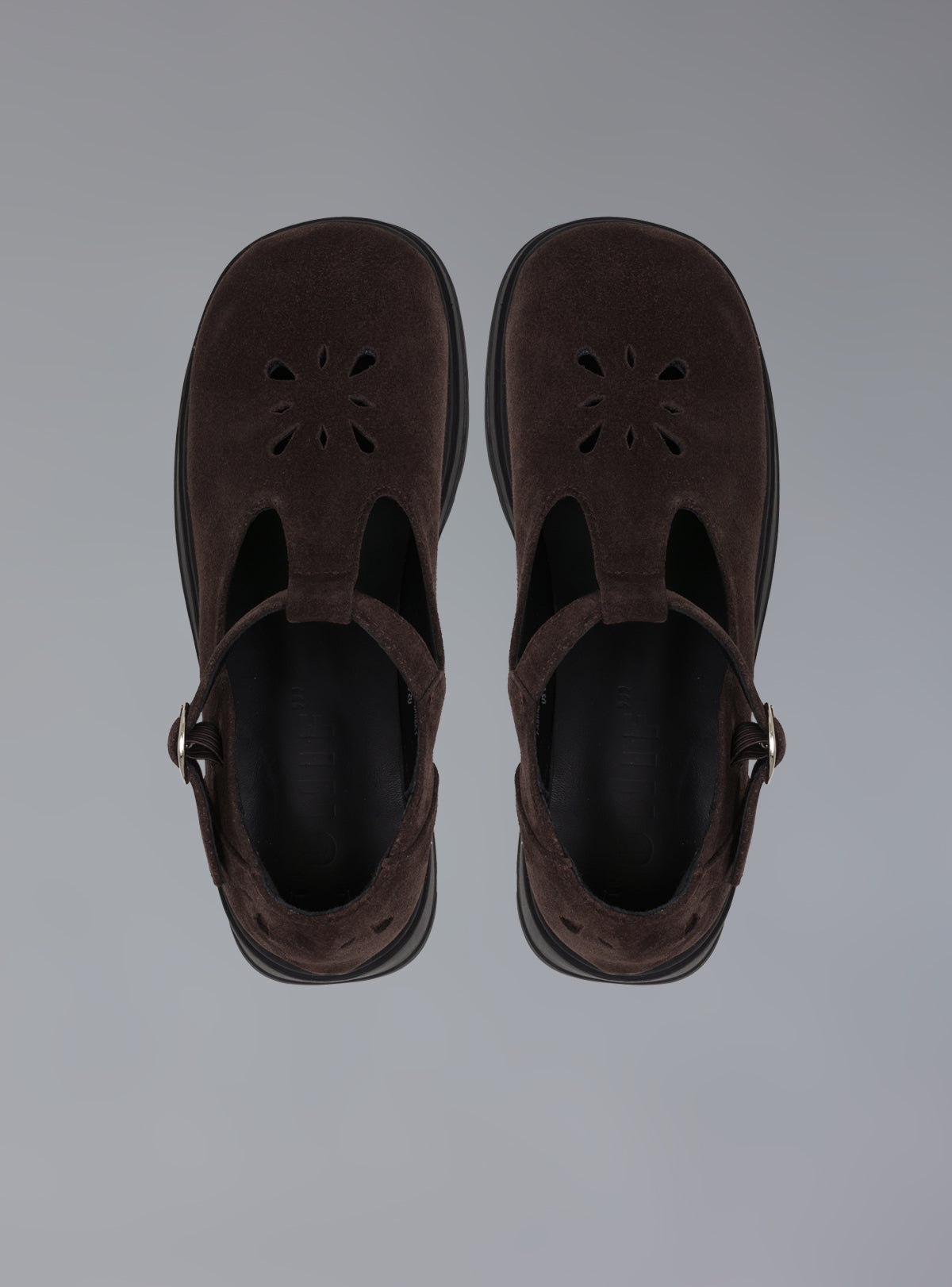 UNIF Comma Shoe