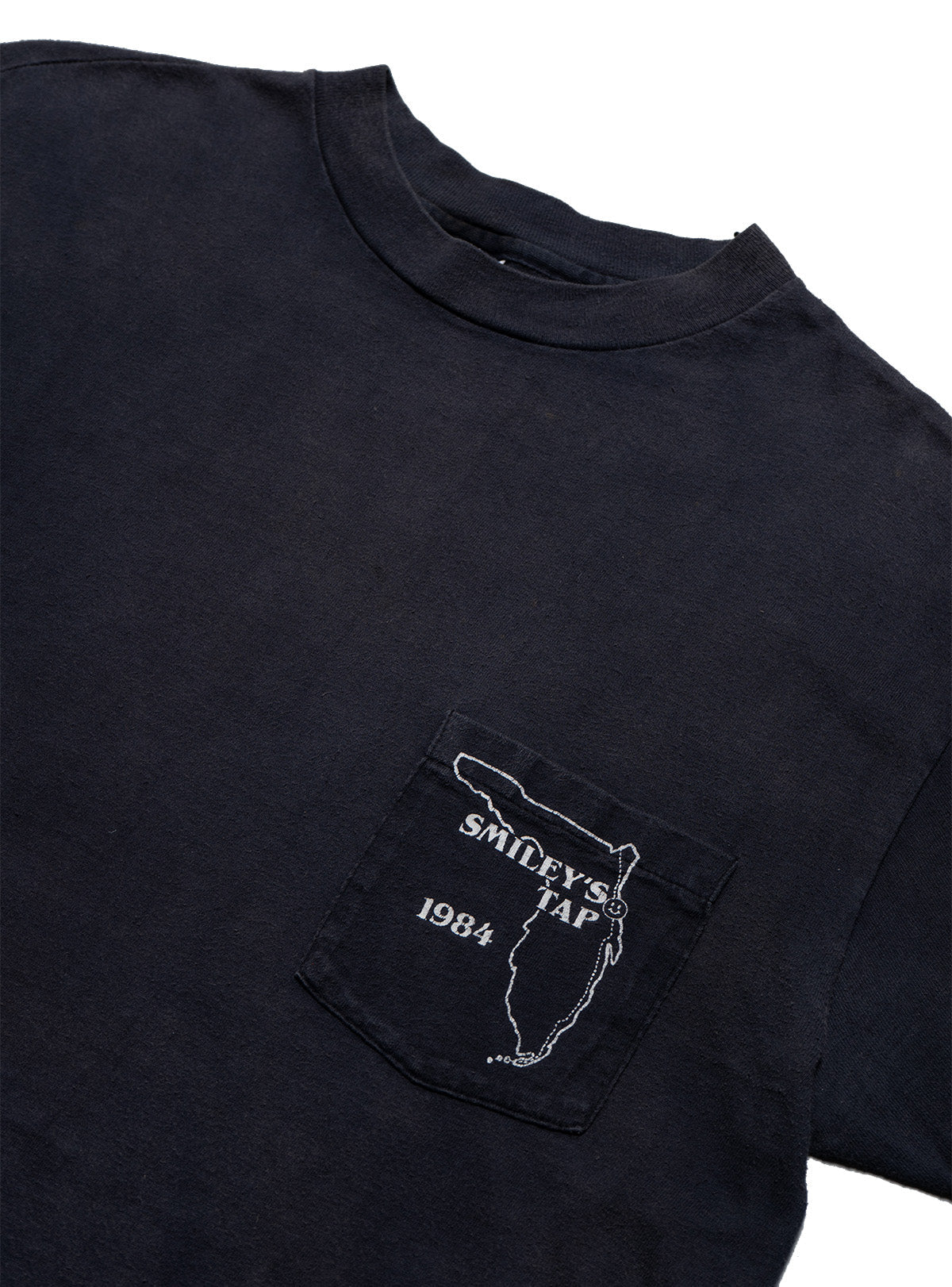 UNIF Vintage Smiley's Tap 1984 Tee