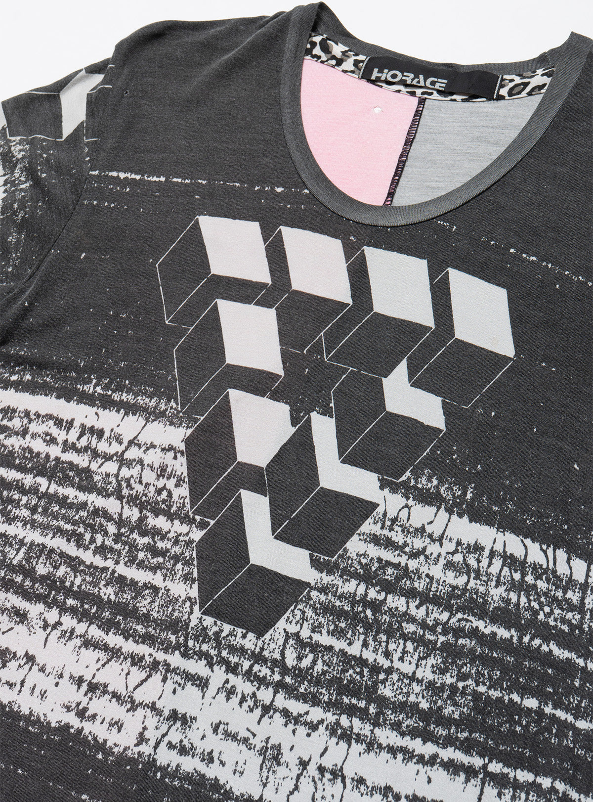 UNIF Vintage Horace 3D Cube Tee