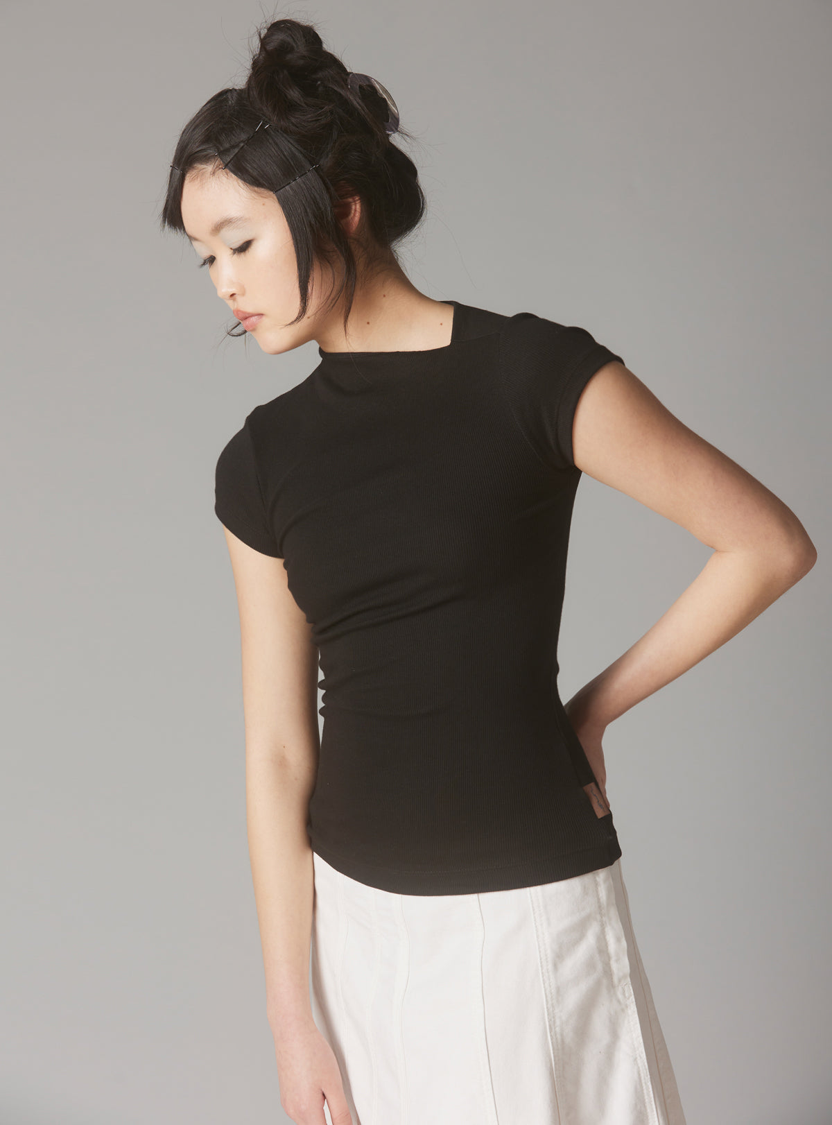 UNIF Rib Asymmetrical Cap Sleeve
